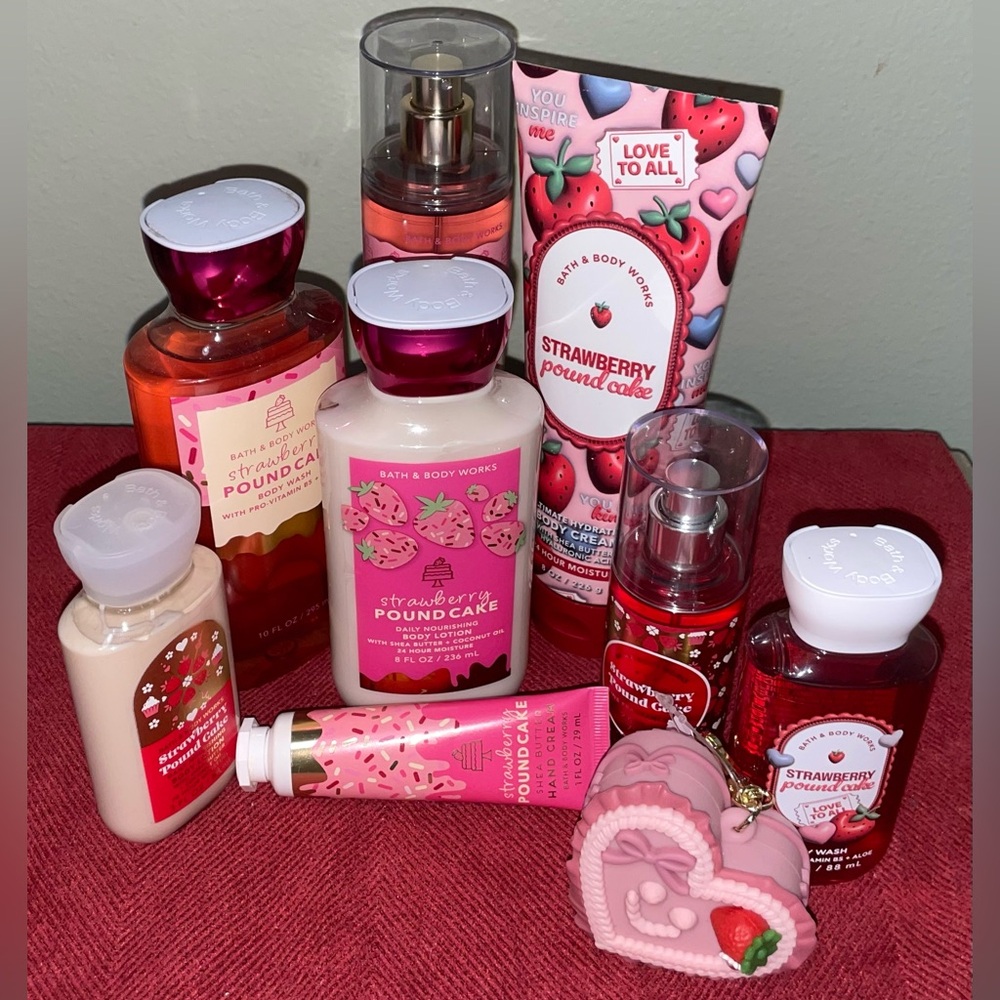 STRAWBERRY POUND CAKE REGULAR & TRAVEL SIZES NINE ITEMS + REUSABLE GIFT BAG - Picture 5 of 5